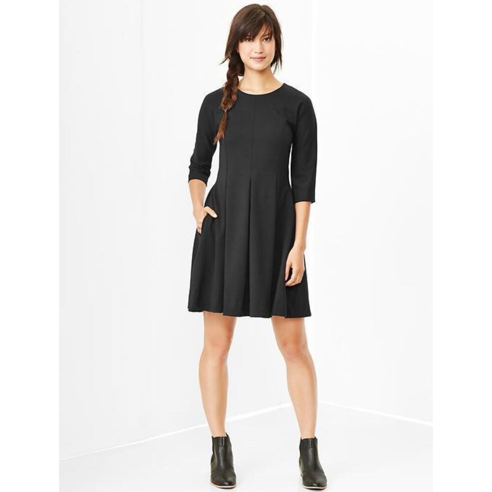 Gap Dress Navy 1/2 Sleeve Fit & Flare Skater Stretch Ponte Classic Minimalist 6